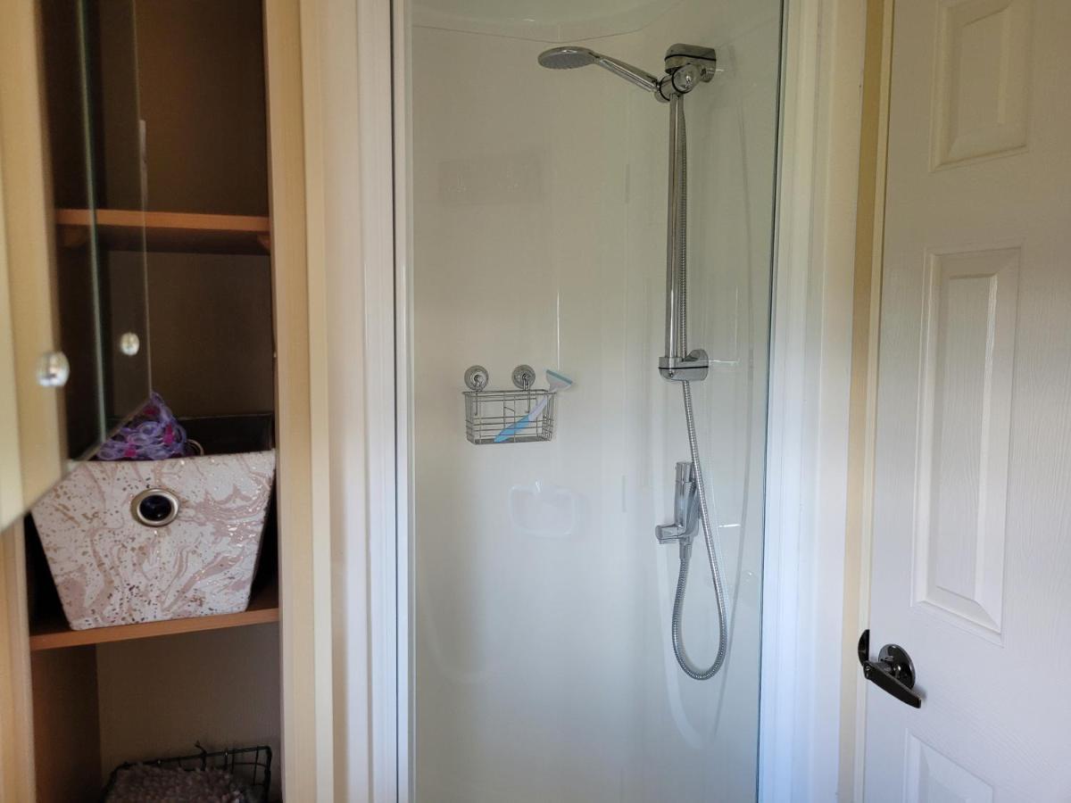 Апартаменты 6 Berth On Millfields Инголдмелс Экстерьер фото