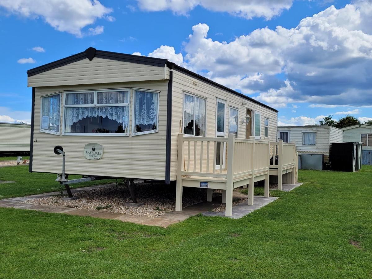 Апартаменты 6 Berth On Millfields Инголдмелс Экстерьер фото